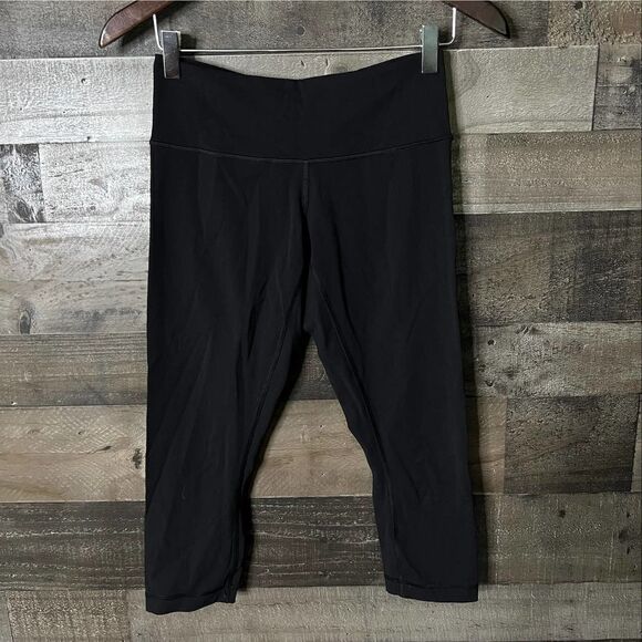Lululemon Crop Leggings 6 - Picture 1 of 2
